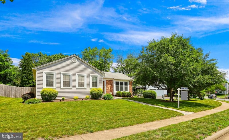 15204 General Stevens Ct, Chantilly, VA 20151