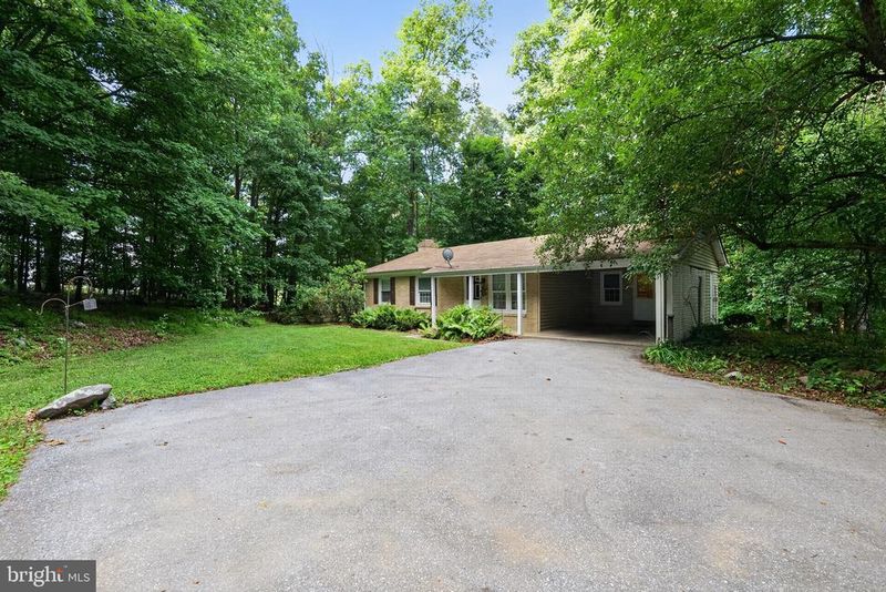 9810 Woodsboro Rd, Frederick, MD 21701
