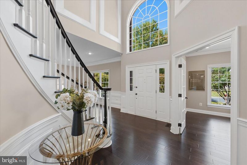 20102 Desert Forest Dr, Ashburn, VA 20147