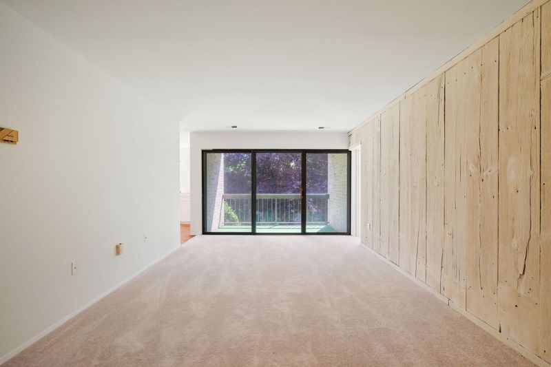 423 Christopher Ave #20, Gaithersburg, MD 20879