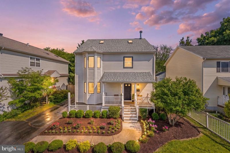 3543 18th St S, Arlington, VA 22204
