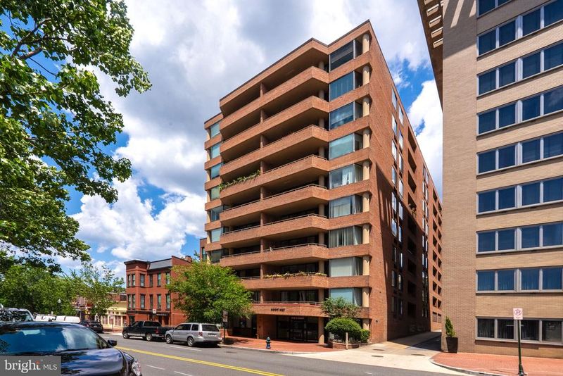 2141 P St NW #503, Washington, DC 20037