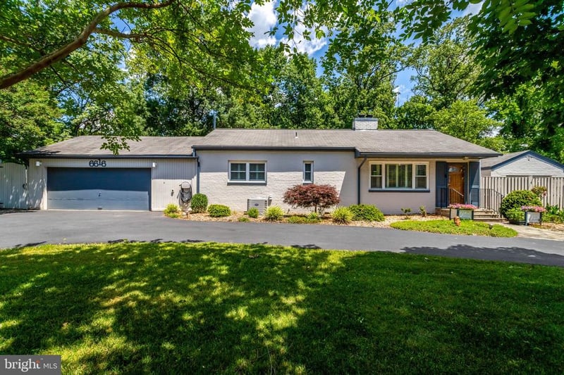 6616 Braddock, Annandale, VA 22003