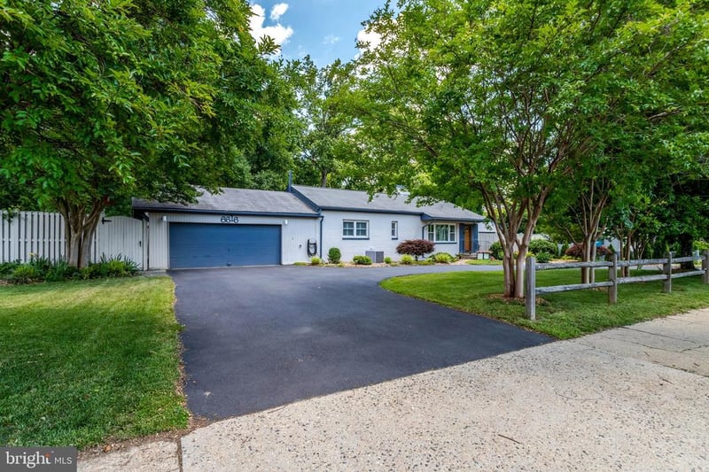 6616 Braddock, Annandale, VA 22003