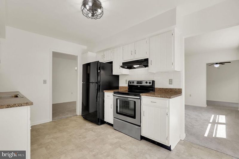 100 Chapel Ct #323, Walkersville, MD 21793