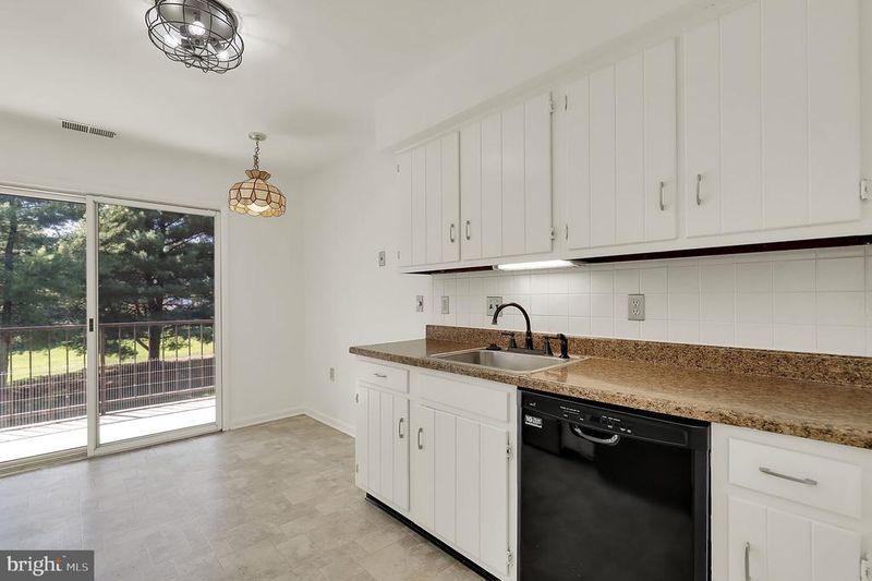 100 Chapel Ct #323, Walkersville, MD 21793