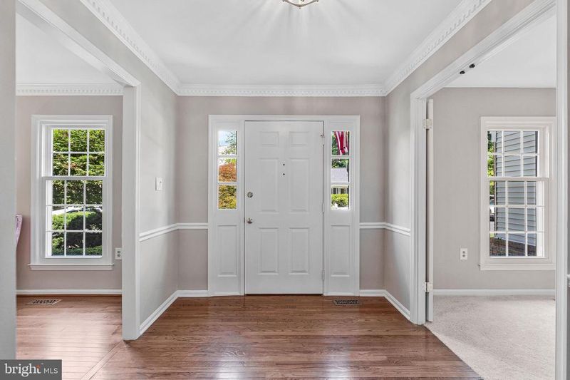 9759 Hatmark Ct, Vienna, VA 22181