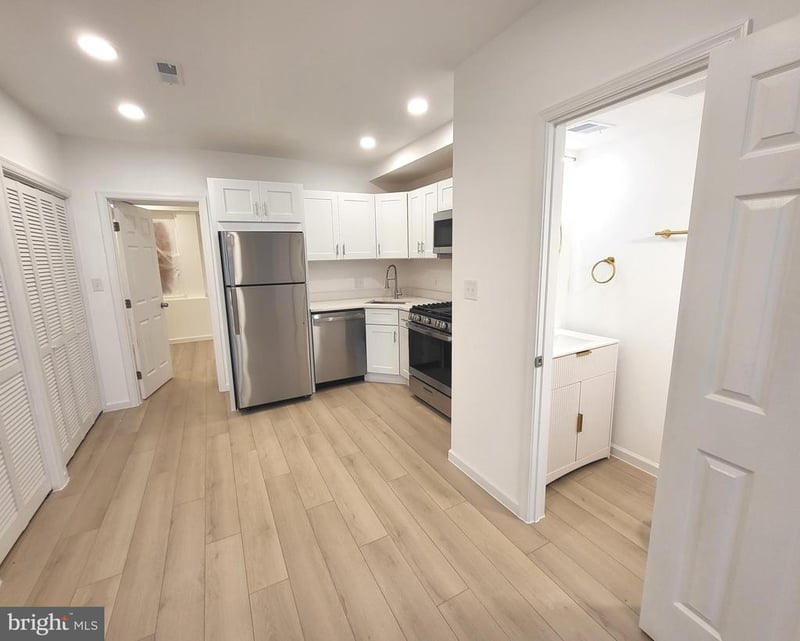 562 24th St NE, Washington, DC 20002