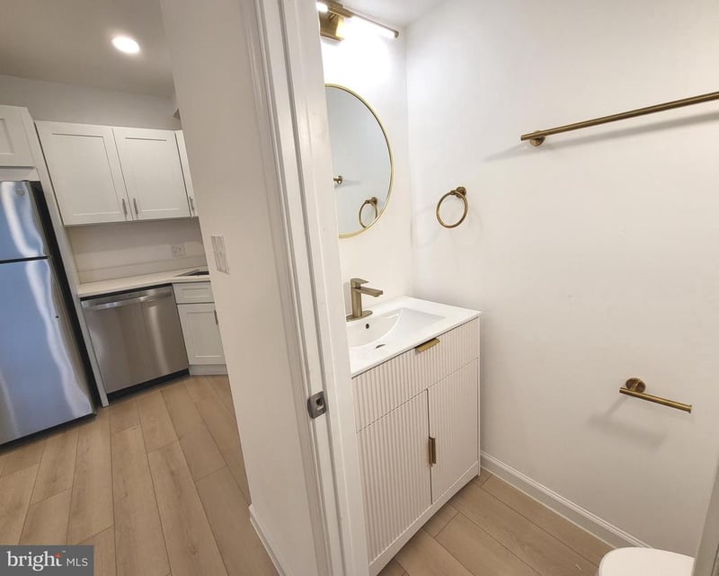 562 24th St NE, Washington, DC 20002