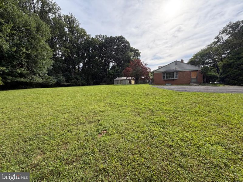913 Windmill Ln, Silver Spring, MD 20905