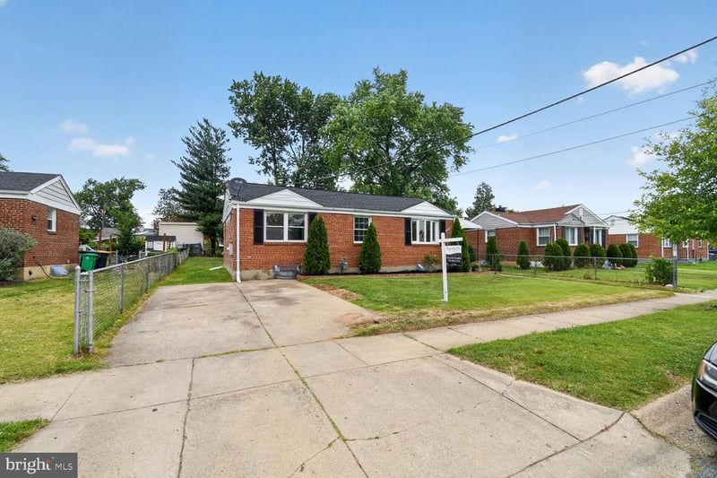 2416 Griffen St, Hyattsville, MD 20783