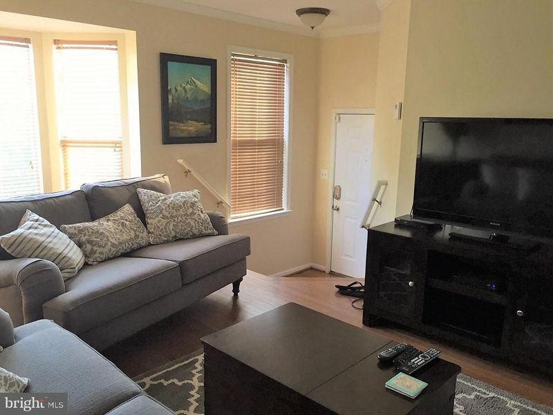 45027 Fellowship Sq, Ashburn, VA 20147