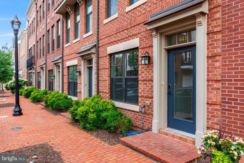 441 Haupt Sq SE, Leesburg, VA 20175