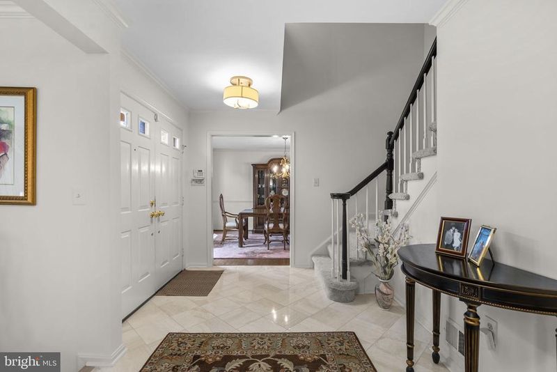 5820 Magic Mountain Dr, Rockville, MD 20852