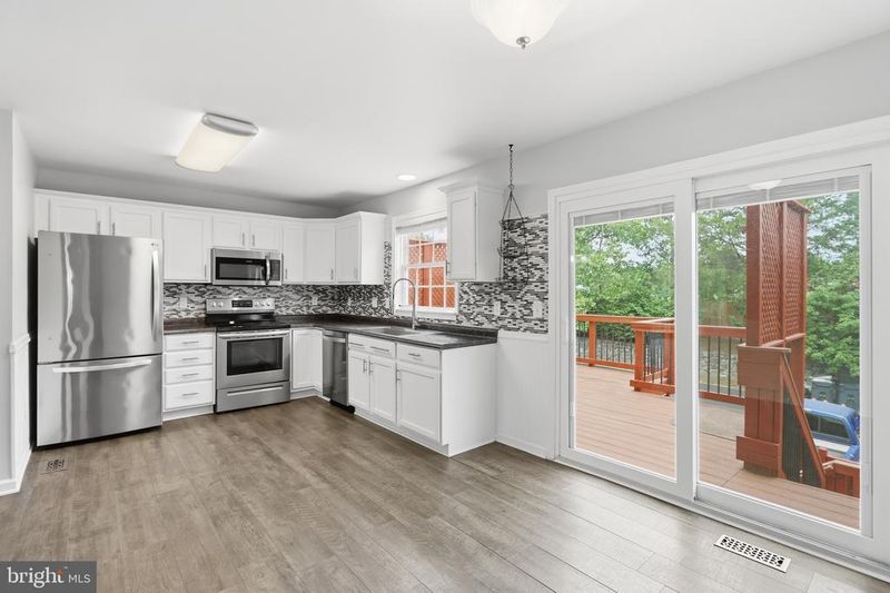 43756 Tolamac Dr, Ashburn, VA 20147