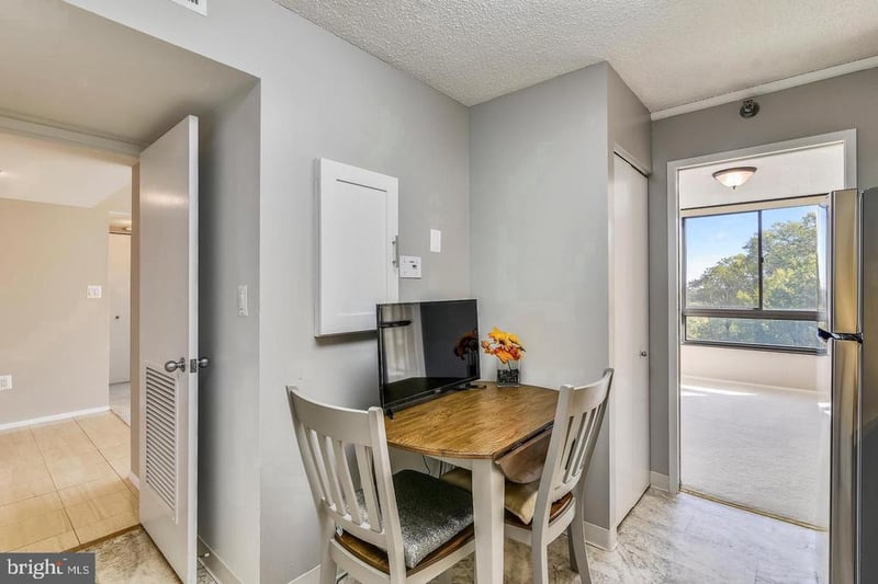1808 Old Meadow Rd #910, Mclean, VA 22102