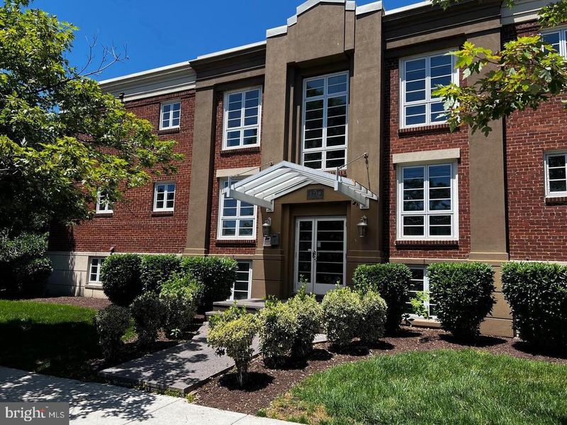 1219 Oronoco St #103, Alexandria, VA 22314