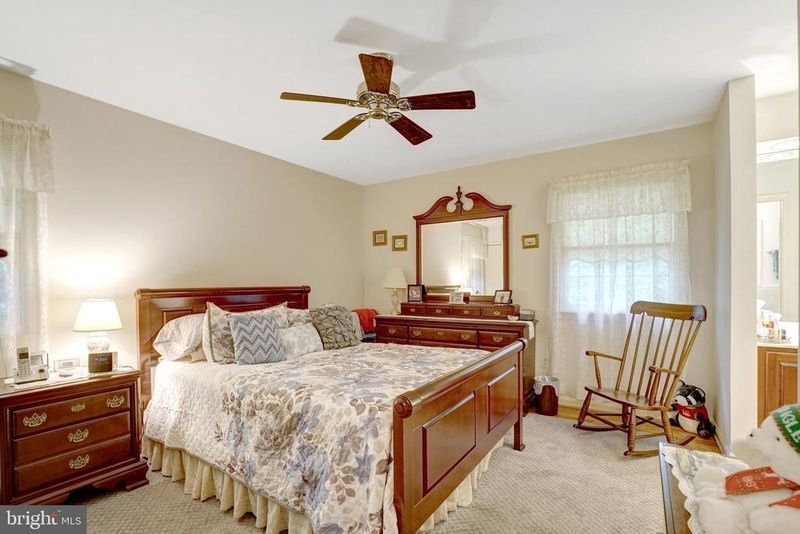 8422 Georgian Way, Annandale, VA 22003