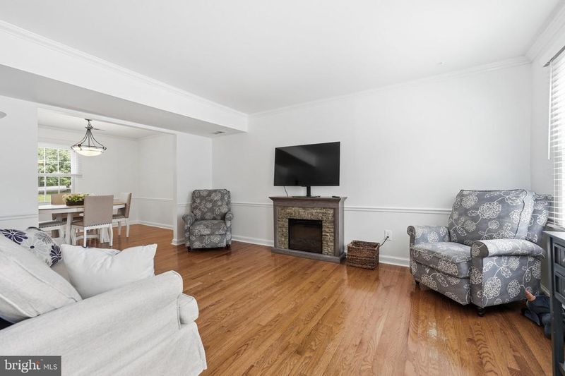 8260 Getty Ct, Springfield, VA 22153