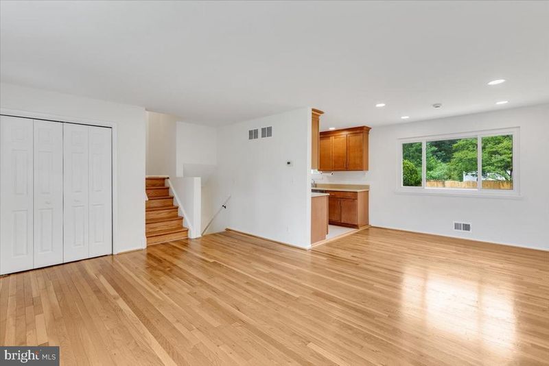 2510 N Shelley St, Alexandria, VA 22311