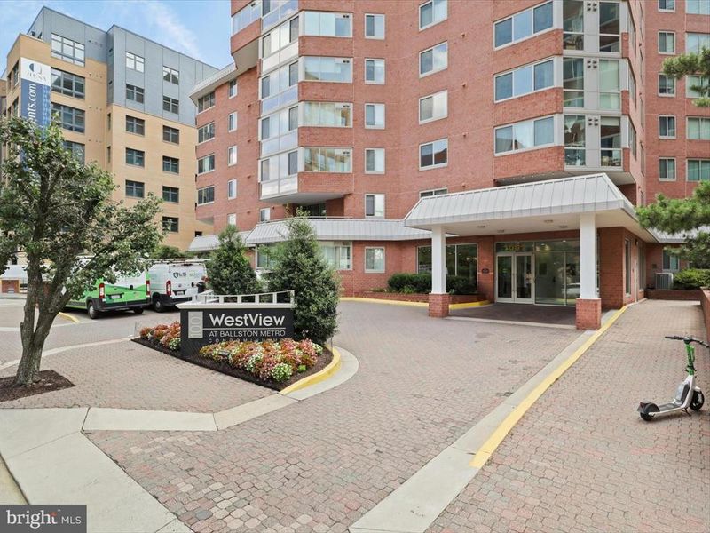 1001 N Vermont St #804, Arlington, VA 22201