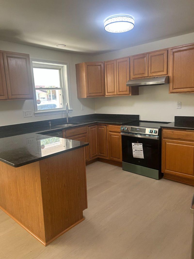 4514 Simmons Ln, Temple Hills, MD 20748