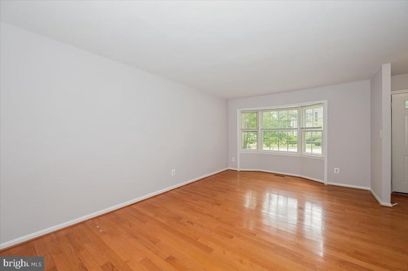 10113 Maple Leaf Dr, Montgomery Village, MD 20886