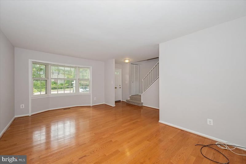 10113 Maple Leaf Dr, Montgomery Village, MD 20886