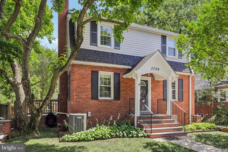 3724 2nd St S, Arlington, VA 22204