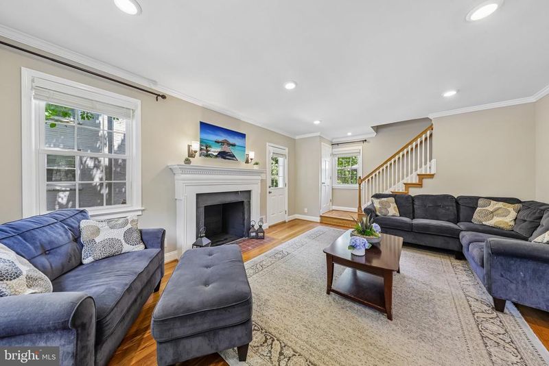 3724 2nd St S, Arlington, VA 22204