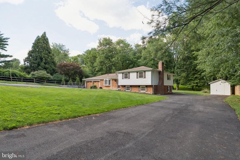 3219 Fox Mill Rd, Oakton, VA 22124