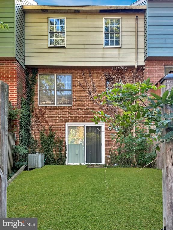 102 Edinburgh Ct, Walkersville, MD 21793