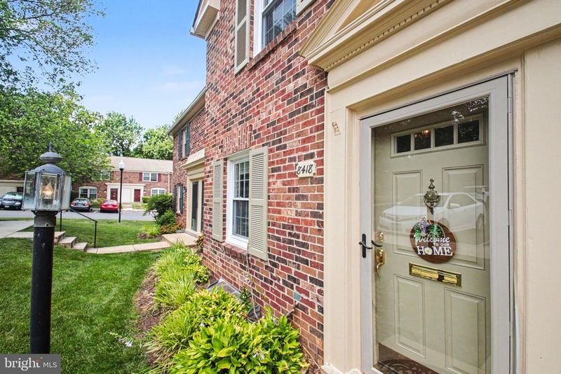 8418 Penshurst Dr #592, Springfield, VA 22152