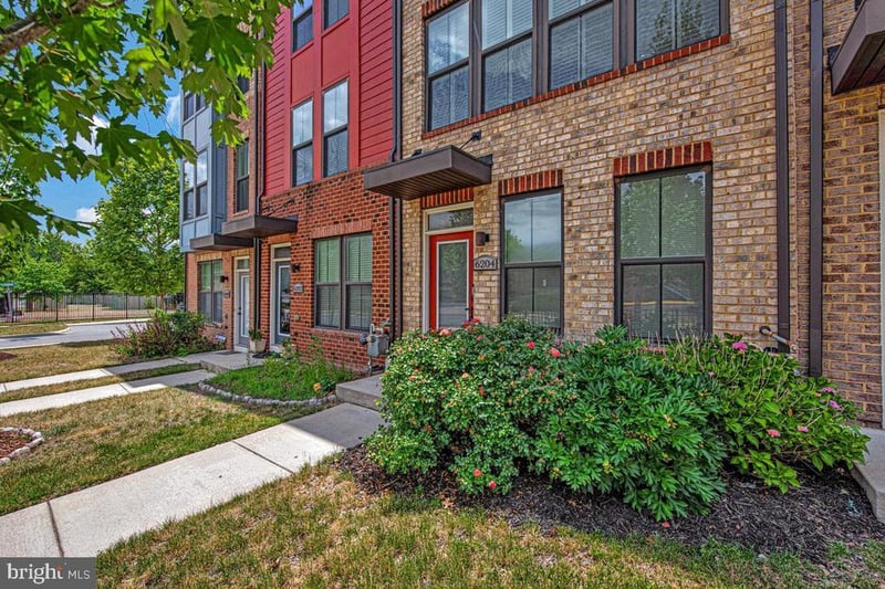 6204 Editors Park Dr, Hyattsville, MD 20782