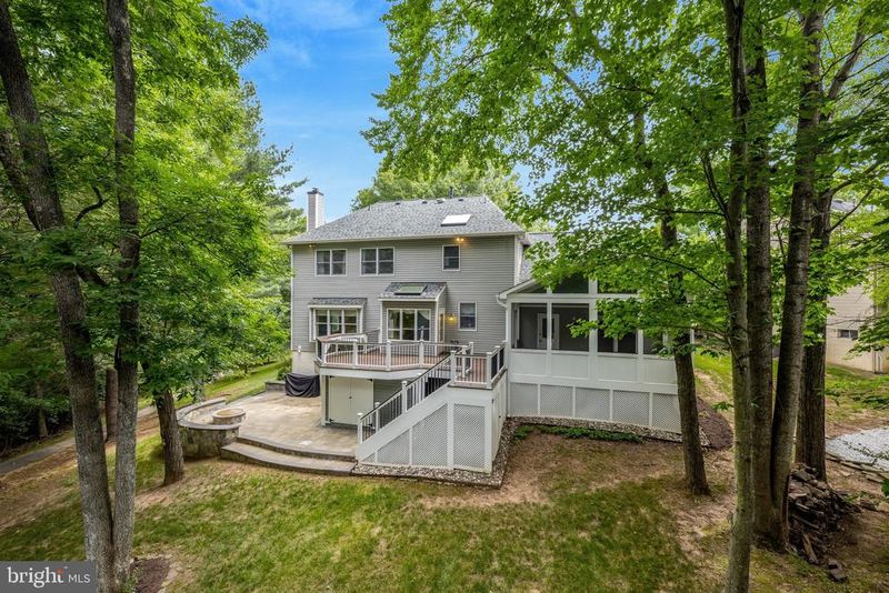 47165 Timberland Pl, Sterling, VA 20165