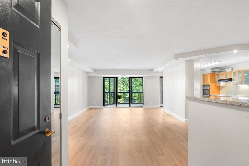 5904 Mount Eagle Dr #601, Alexandria, VA 22303