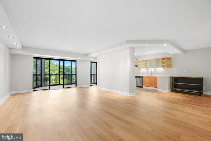 5904 Mount Eagle Dr #601, Alexandria, VA 22303