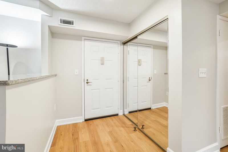 5904 Mount Eagle Dr #601, Alexandria, VA 22303