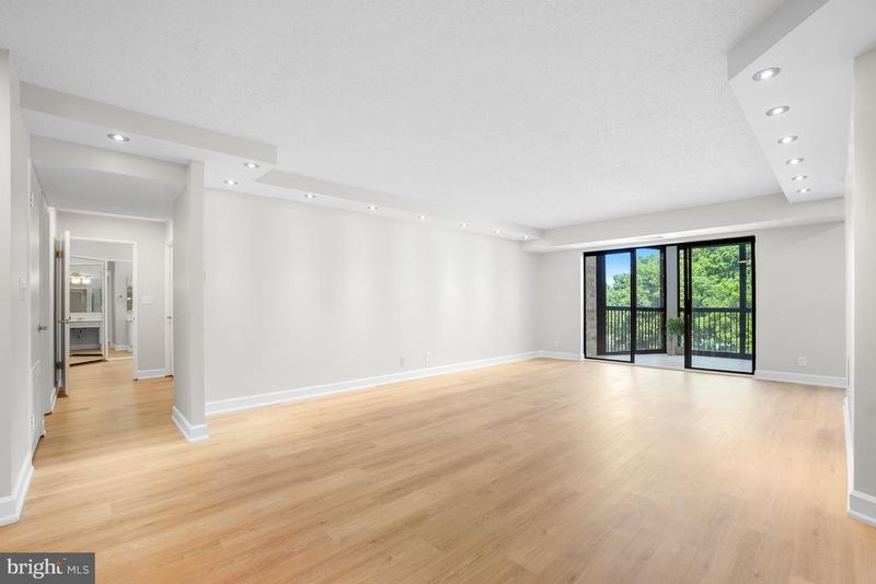 5904 Mount Eagle Dr #601, Alexandria, VA 22303