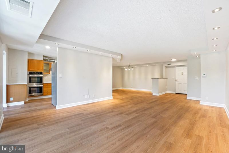 5904 Mount Eagle Dr #601, Alexandria, VA 22303