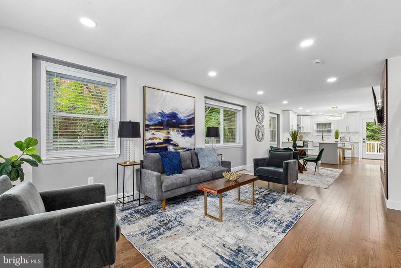 415 E Mason Ave, Alexandria, VA 22301