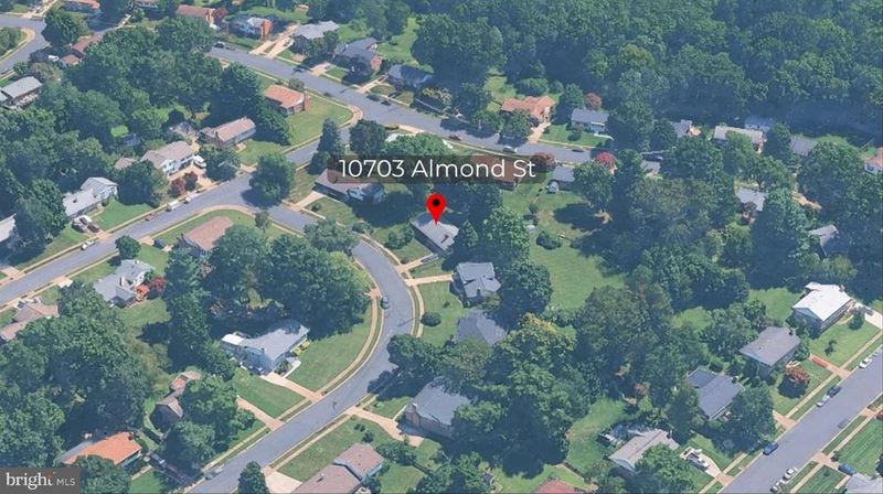 10703 Almond St, Fairfax, VA 22032