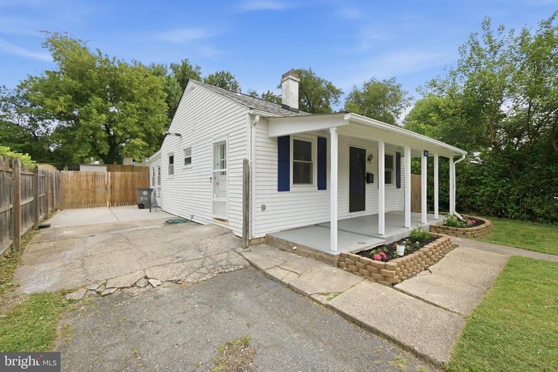 514 Crabb Ave, Rockville, MD 20850