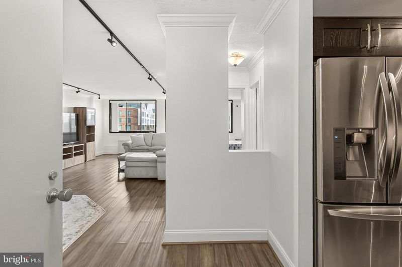 801 N Pitt St N #910, Alexandria, VA 22314