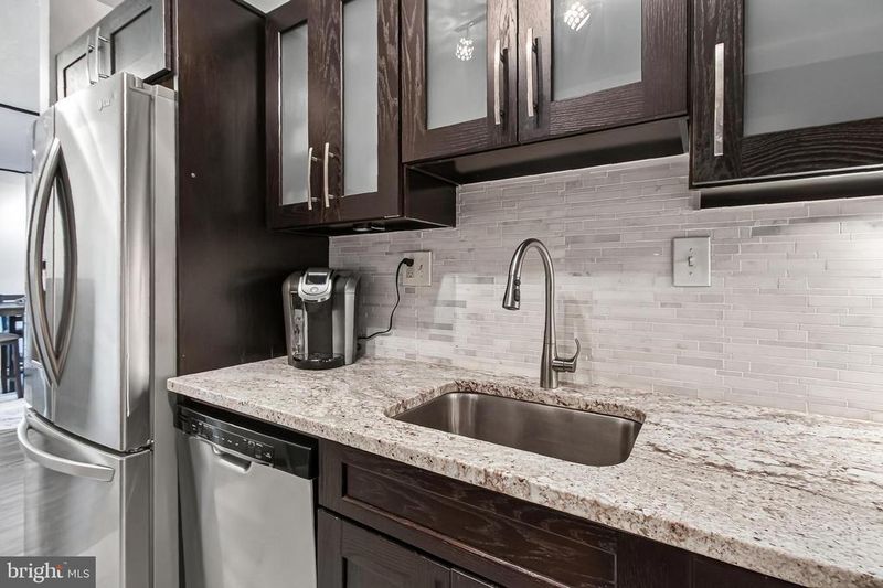 801 N Pitt St N #910, Alexandria, VA 22314