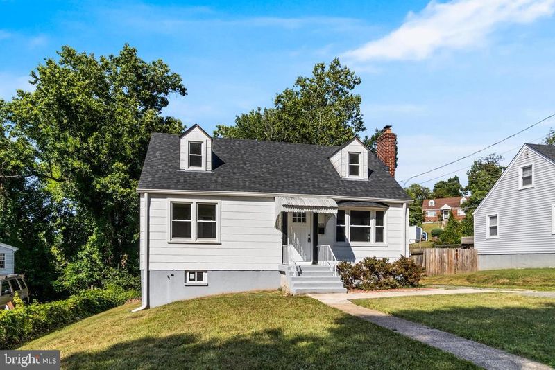 109 S Huron Dr, Oxon Hill, MD 20745