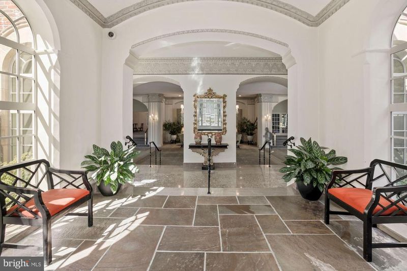 4000 Cathedral Ave NW #842B, Washington, DC 20016