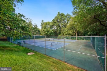 11430 Strand #415, North Bethesda, MD 20852