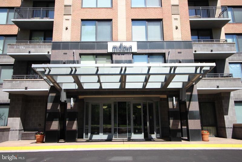 2451 Midtown Ave #305, Alexandria, VA 22303
