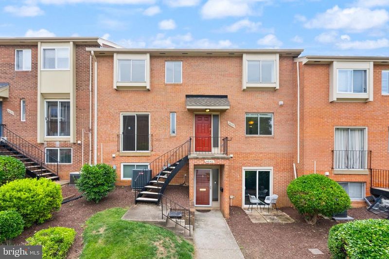 4636 Conwell Dr #192, Annandale, VA 22003